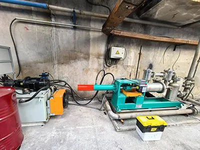 Pompe à piston horizontal (pour remplacer une pompe à vis)